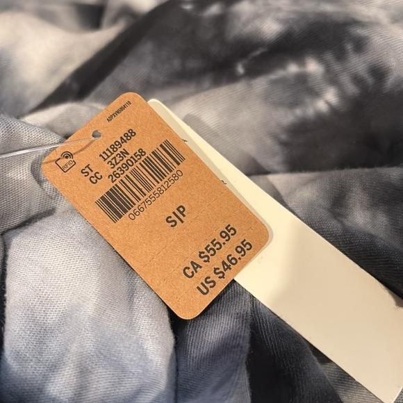 Pink Victoria's Secret Long Sleeve Hooded Pullover Shirt Small NEW! - Picture 8 of 8